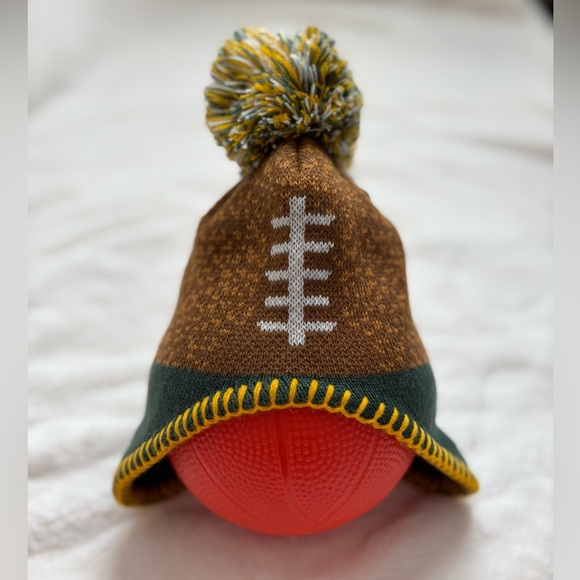 NFL Shop Packers Infant Football head Knit Hat - Picture 5 of 6